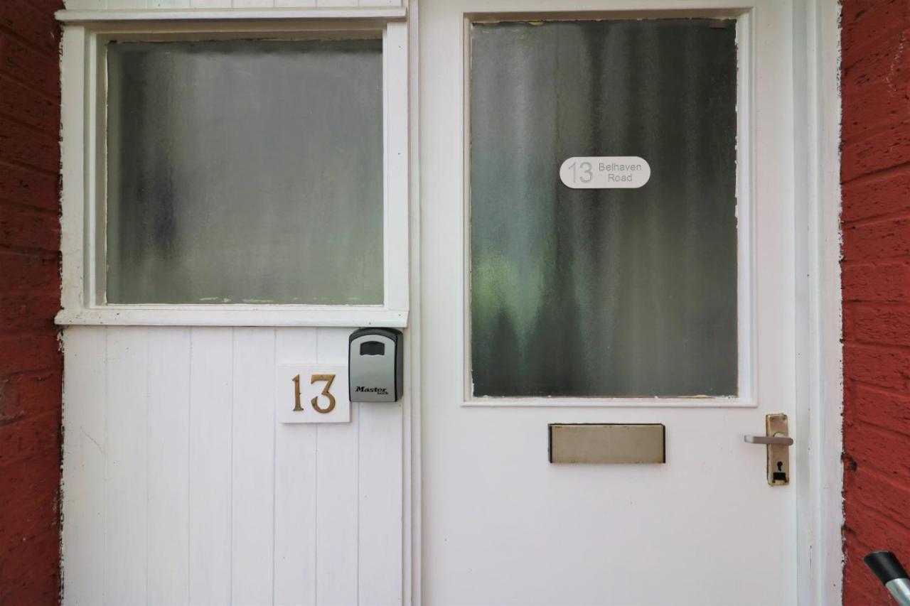 Signature - Belhaven House Хамилтън Екстериор снимка